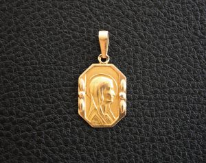 Small antique french Art Deco Virgin Mary polygonal pendant. Virgin Mary medal in 18K gold.
