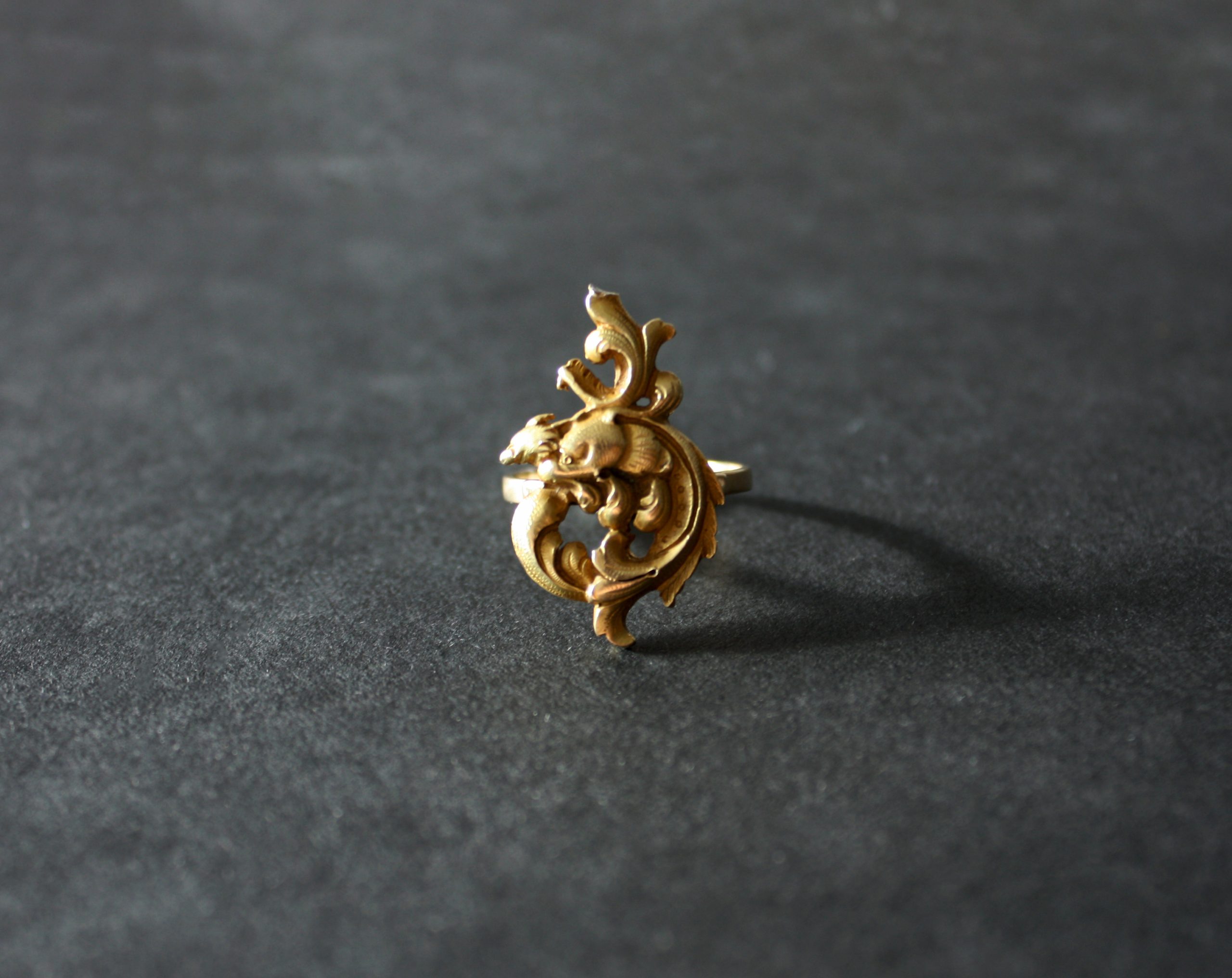 Unique piece, a fantastic antique french chimera ring in 18K gold, in Art Nouveau.